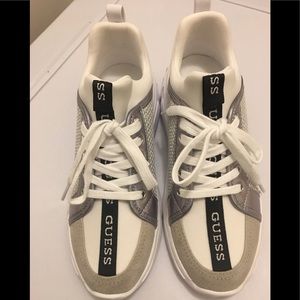 Guess sneaker